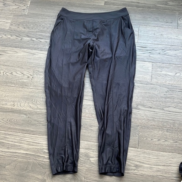 𝅺🍋Lululemon🍋 | Deep coal shine trouser - Picture 2 of 14
